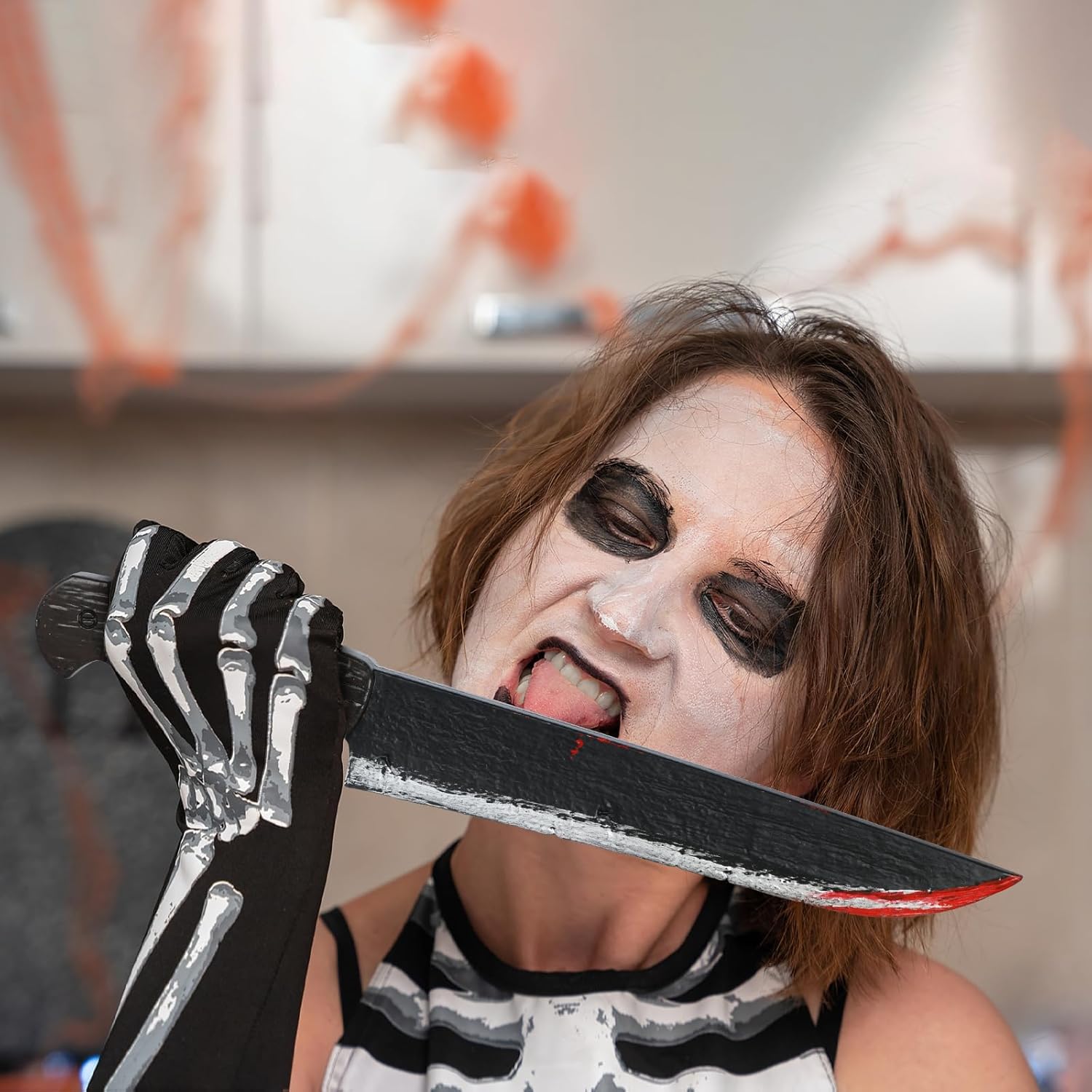 Scary Halloween Fake Blood Knife